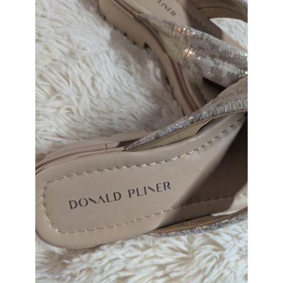 Donald Pliner Metallic Snakeskin Barbera Square Toe Thong Sandals, Tan Size 8.5 - Picture 4 of 10